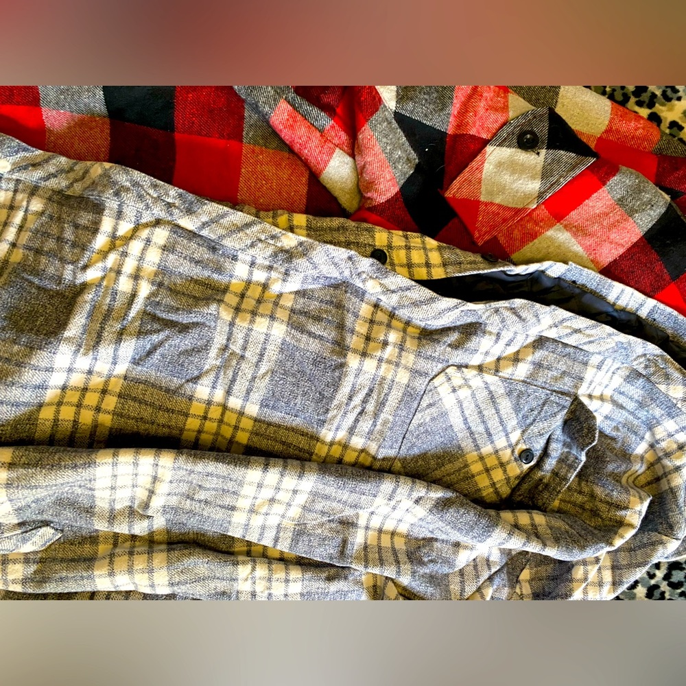 Men’s flannels comes with both super warm and comfortable